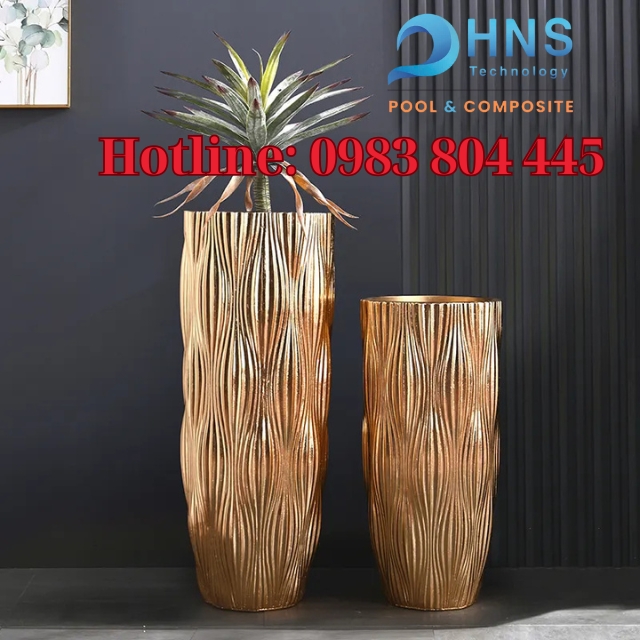 chậu hoa composite vàng kim sang trọng