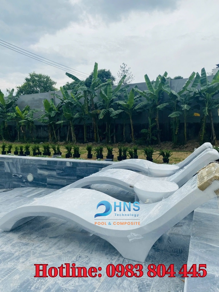 ghế tắm nắng composite hồ bơi