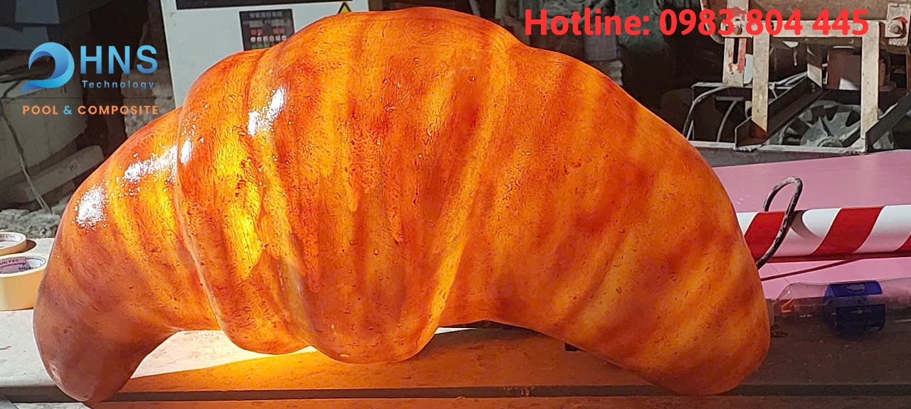 mô hình bánh croissant bằng composite