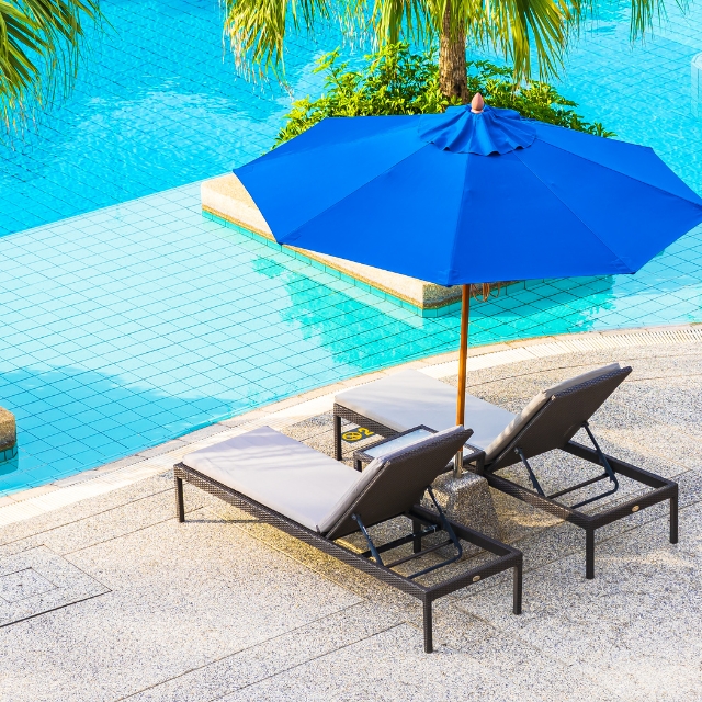 so sánh ghế composite và ghế nhôm ngoài trời