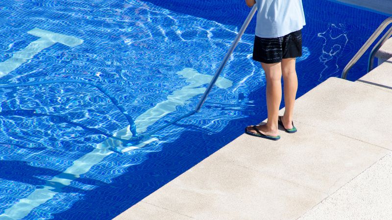 tiết kiệm chi phí xây dựng bể bơi gia đình