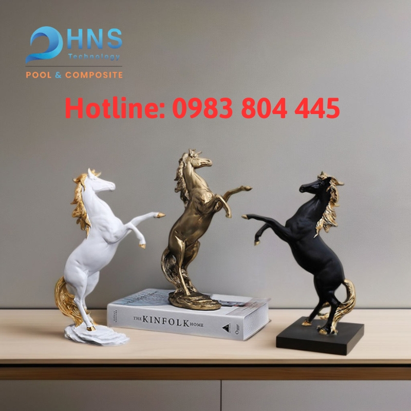 tượng linh vật con ngựa trang trí bàn làm việc
