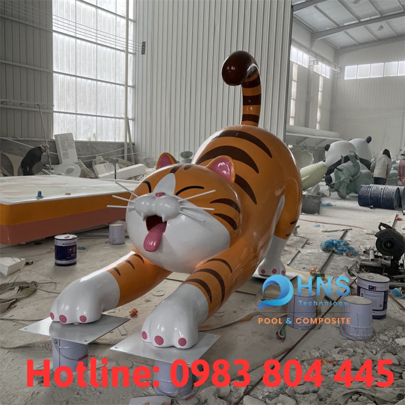 tượng mèo bằng nhựa trang trí trung tâm mua sắm