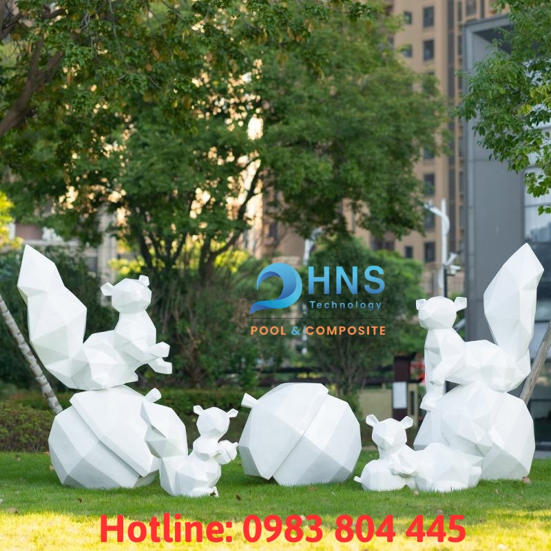 tượng sóc điêu khắc composite
